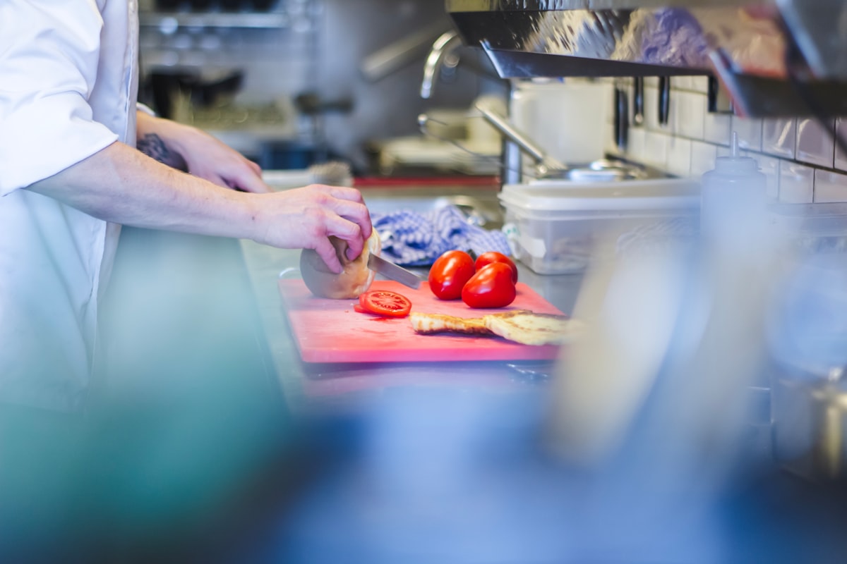 Sauteing and stir-frying techniques